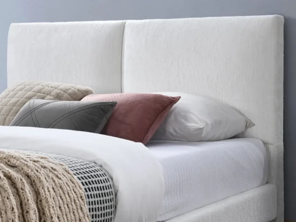 מיטה זוגית 140×190 מרופדת בד רחיץ בעיצוב מרחף דגם Aero Off-White