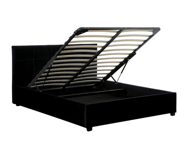 מיטה זוגית 160×200 מרופדת בד קטיפתי עם ארגז מצעים דגם Capri Black