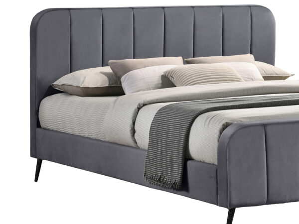 מיטה רחבה 120×190 מרופדת בד קטיפתי עם רגלי ברזל דגם ונסה – אפור