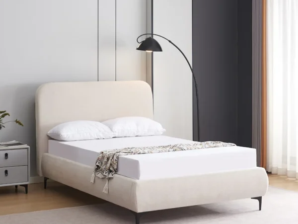 מיטה רחבה 120×190 מרופדת בד רחיץ 3D עם רגלי ברזל דגם אדל – קרם